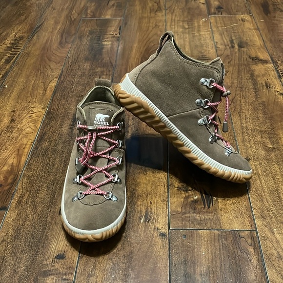 SOREL Out N About Conquest Boot Youth 5 Women’s 6.5 - Picture 1 of 12